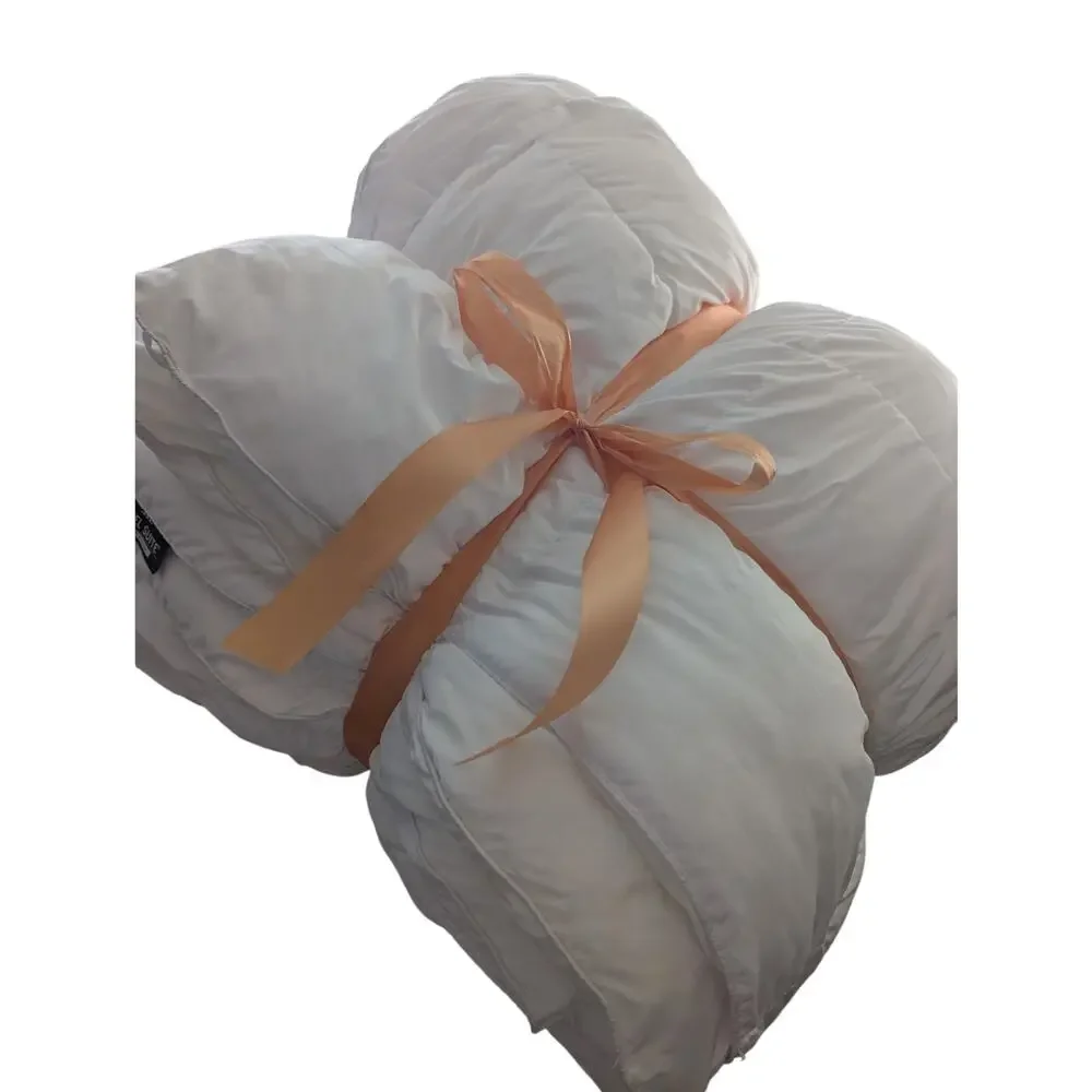 NWOT! HOTEL SUITE! PURE WHITE DOWN ALTERNATIVE, HYPOALLERGENIC COMFORTER! FULL